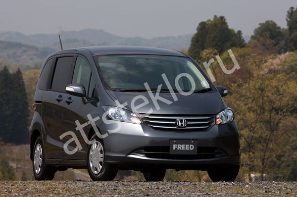 Автостекла Honda Freed c установкой в Москве